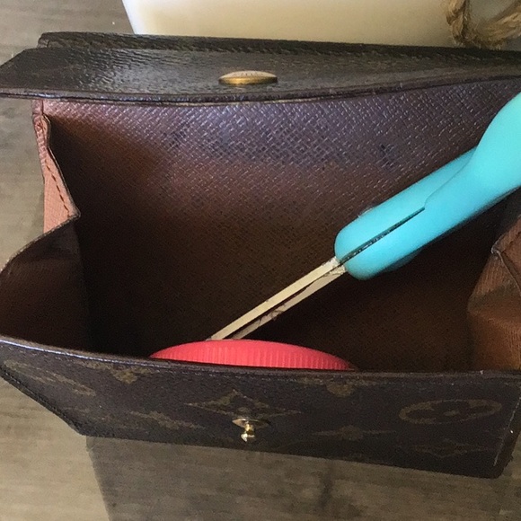 Louis Vuitton Wallet - Picture 3 of 9